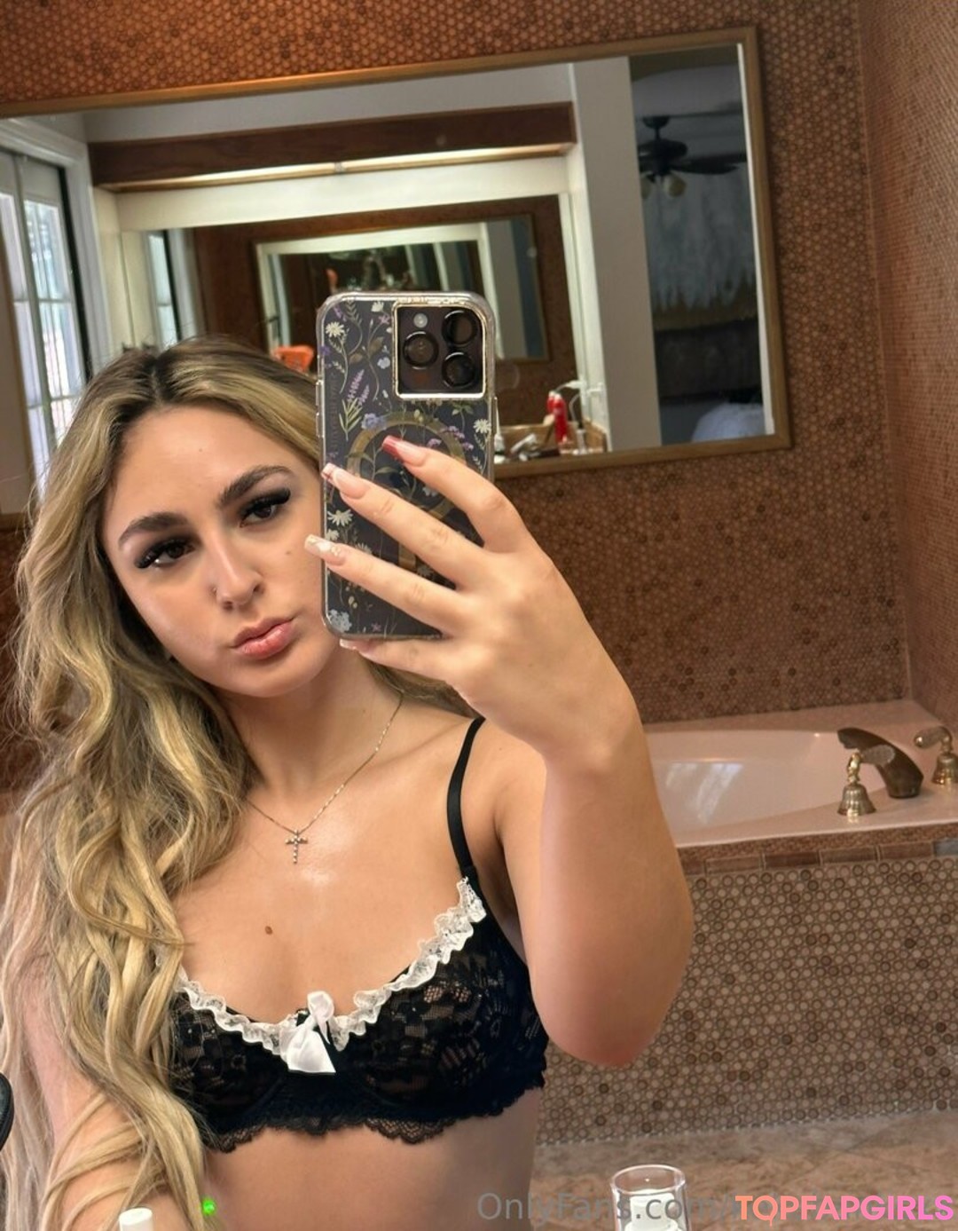 Nacktes geleaktes OnlyFans-Foto von Kekebanksxx #1167