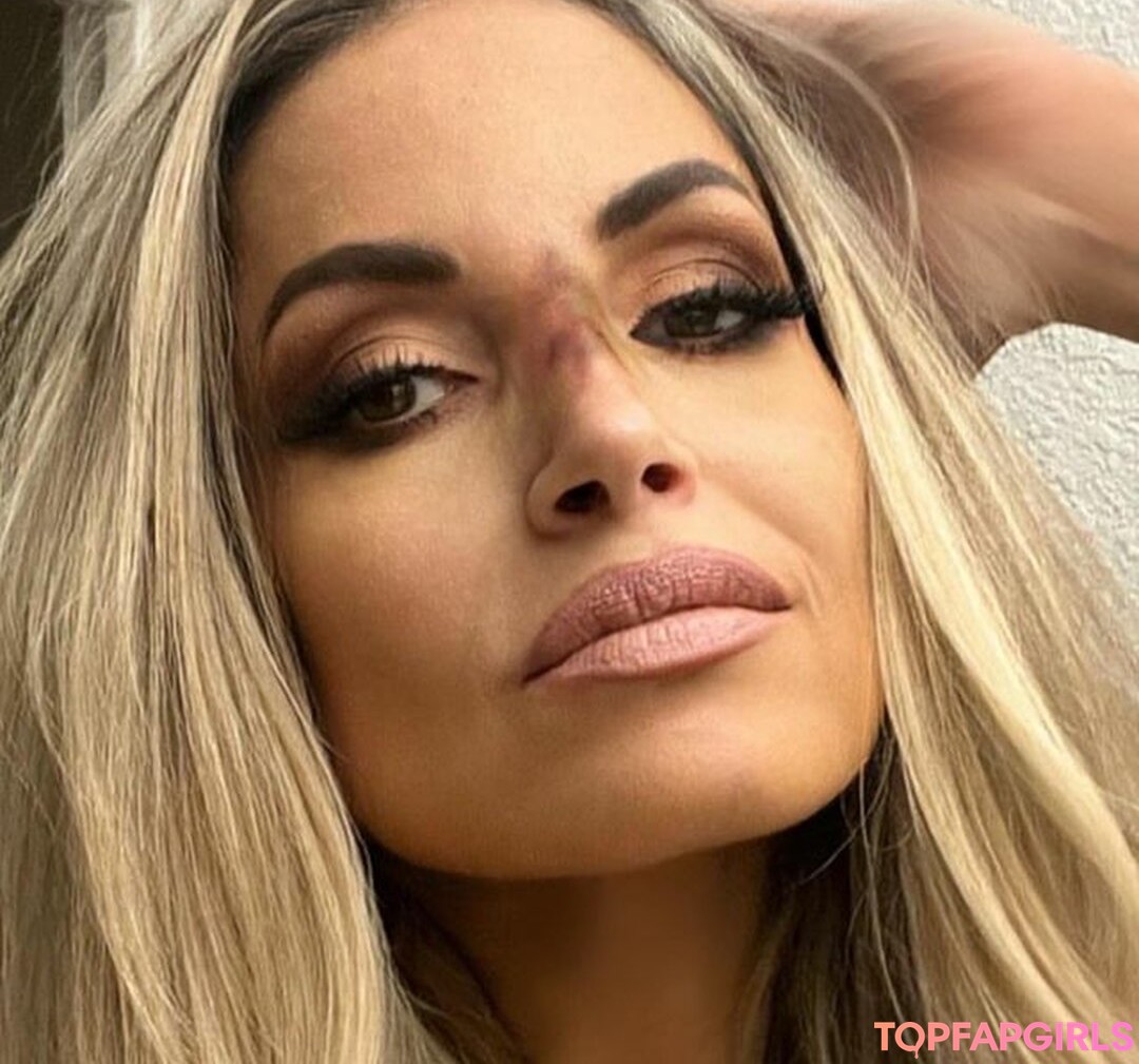 Nacktes geleaktes OnlyFans-Foto von Trish Stratus #1139