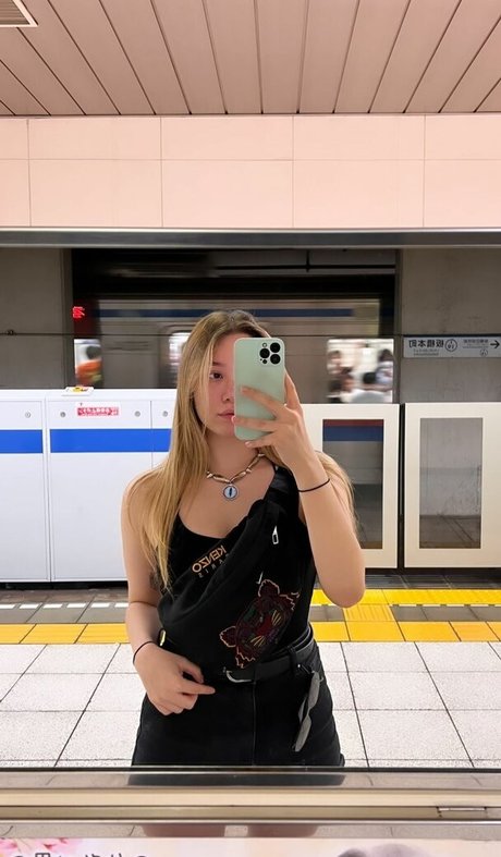 Nacktes geleaktes OnlyFans-Foto von Miafitz