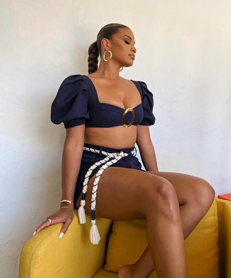 Nacktes geleaktes OnlyFans-Foto von Kamie Crawford