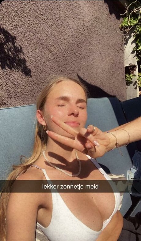 Nacktes geleaktes OnlyFans-Foto von Lies Zhara