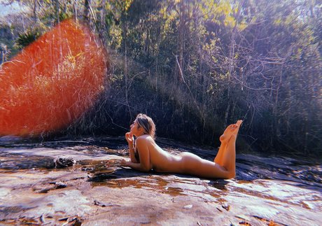 Nacktes geleaktes OnlyFans-Foto von Leticia Spiller