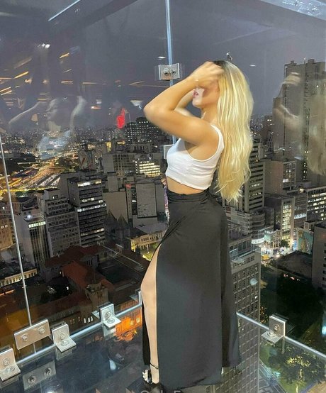 Nacktes geleaktes OnlyFans-Foto von Miawhitez