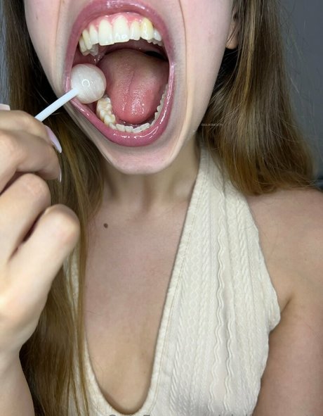 Nacktes geleaktes OnlyFans-Foto von Giuliasmouth