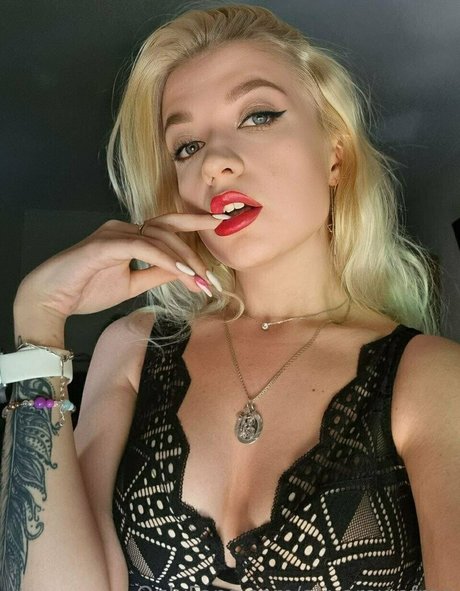 Aliyarowefree Nacktes geleaktes OnlyFans-Foto von Aliyarowefree #2