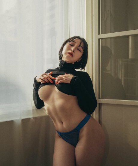 Nacktes geleaktes OnlyFans-Foto von Se0mi