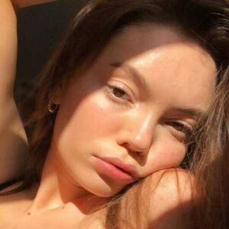 Nacktes geleaktes OnlyFans-Foto von Hattieosbourn