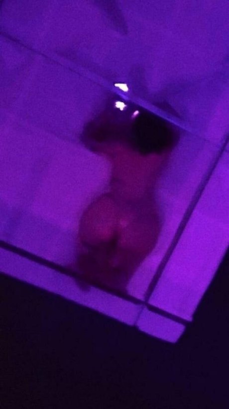 Nacktes geleaktes OnlyFans-Foto von Fefefer