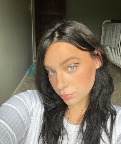 Nacktes geleaktes OnlyFans-Foto von Myah Ramsey