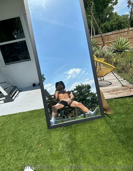 Nacktes geleaktes OnlyFans-Foto von Tooturntuncensored