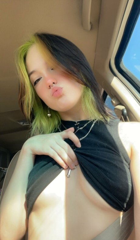 Nacktes geleaktes OnlyFans-Foto von Nanichloe