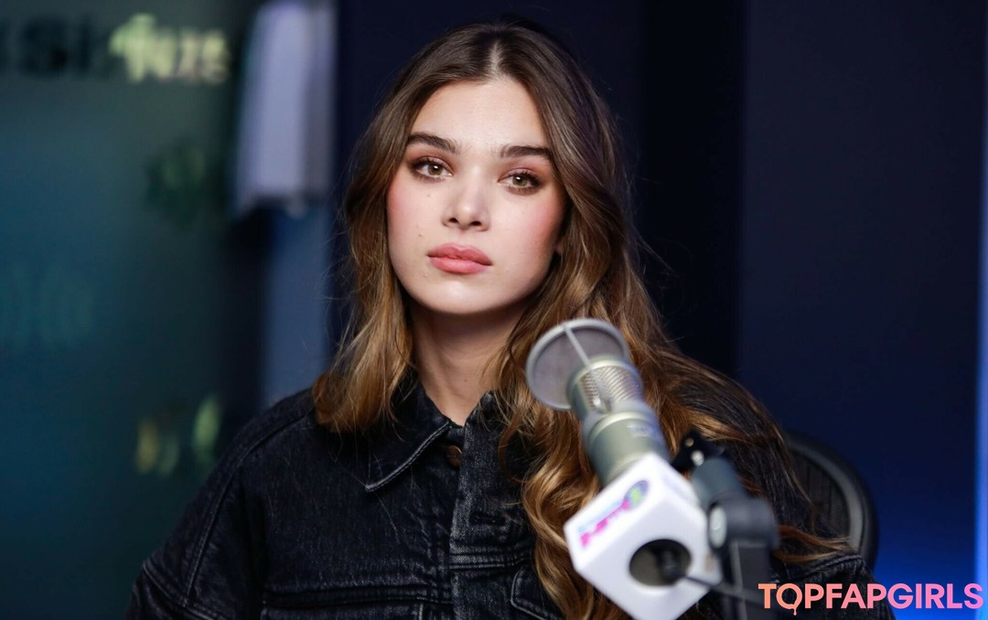 Nacktes geleaktes OnlyFans-Foto von Hailee Steinfeld #1076