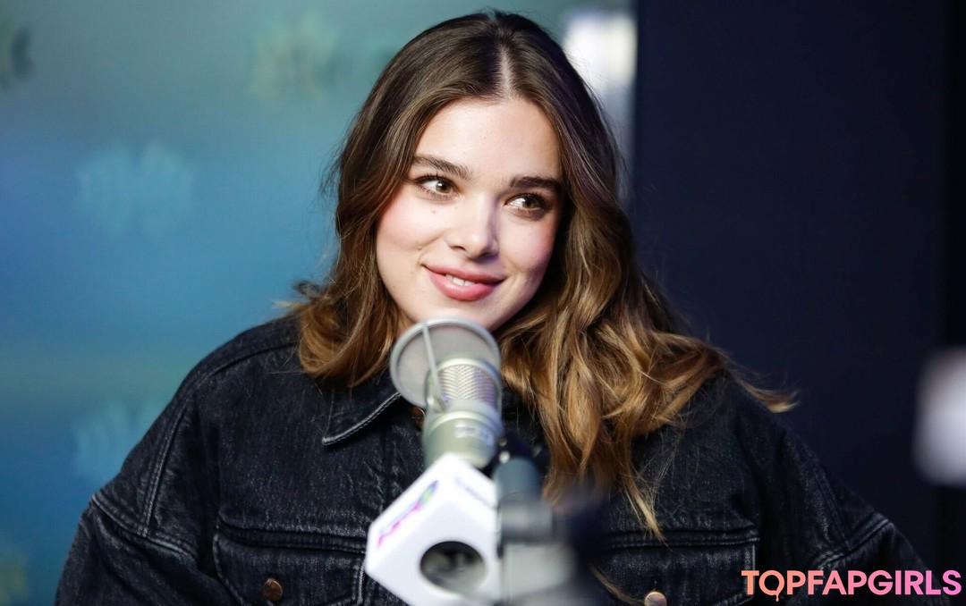 Nacktes geleaktes OnlyFans-Foto von Hailee Steinfeld #1084