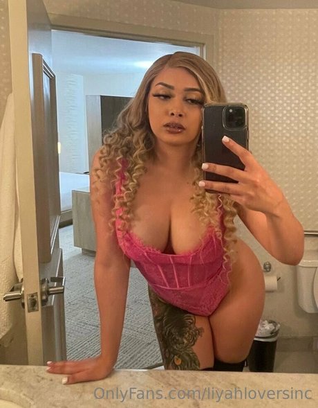 Nacktes geleaktes OnlyFans-Foto von Liyahloversinc