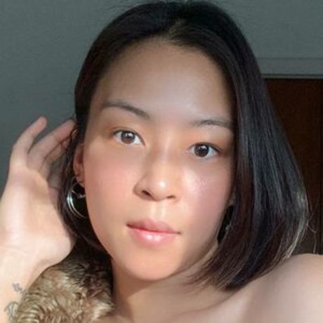 Nacktes geleaktes OnlyFans-Foto von Pacharita