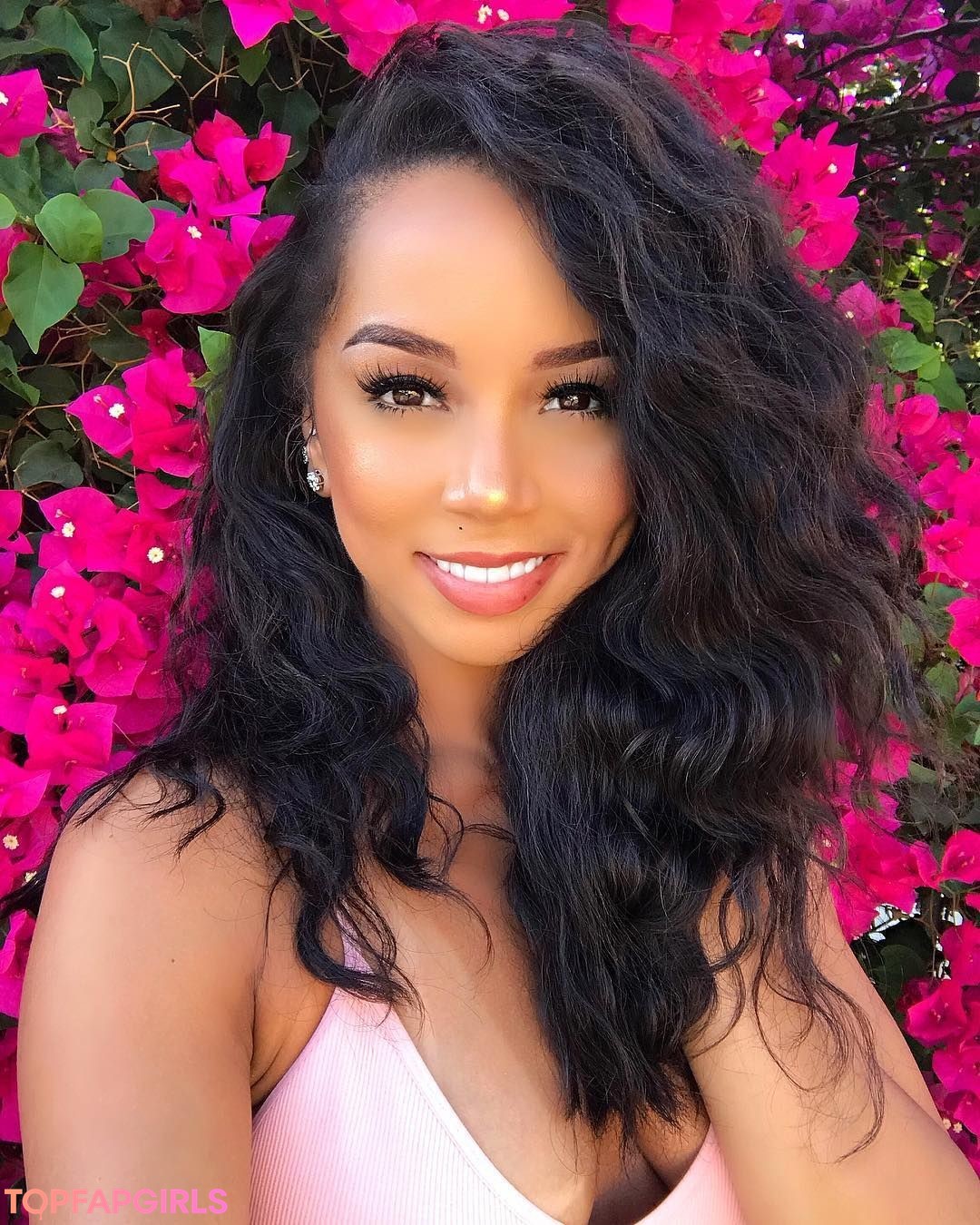 Nacktes geleaktes OnlyFans-Foto von Brittany Renner #1001