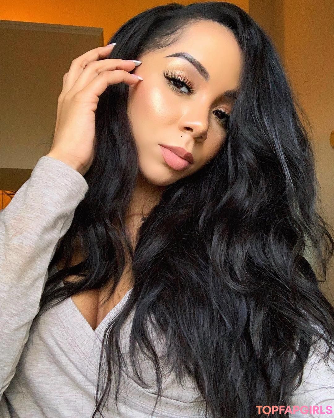 Nacktes geleaktes OnlyFans-Foto von Brittany Renner #1092