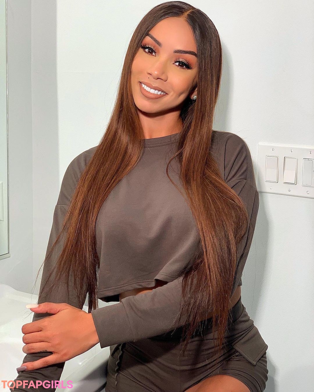 Nacktes geleaktes OnlyFans-Foto von Brittany Renner #1162