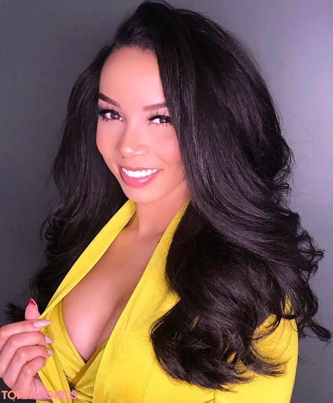 Nacktes geleaktes OnlyFans-Foto von Brittany Renner #1168