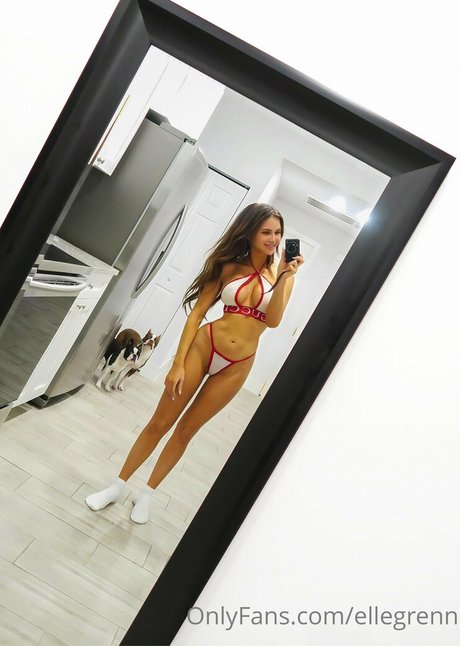 Nacktes geleaktes OnlyFans-Foto von Ellegrenn