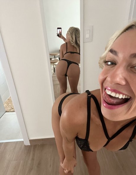 Nacktes geleaktes OnlyFans-Foto von Amy Love