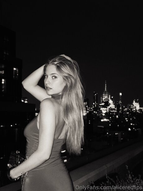 Aliceredlips