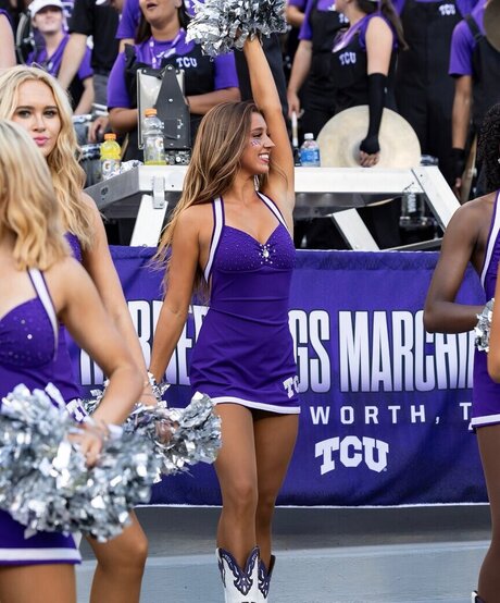 Sexy Cheerleaders