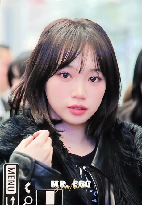 Kim Chaewon