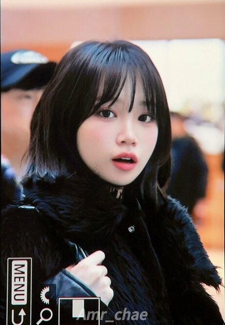Kim Chaewon