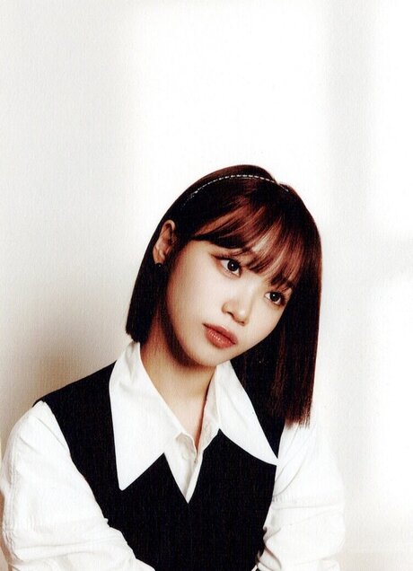 Kim Chaewon