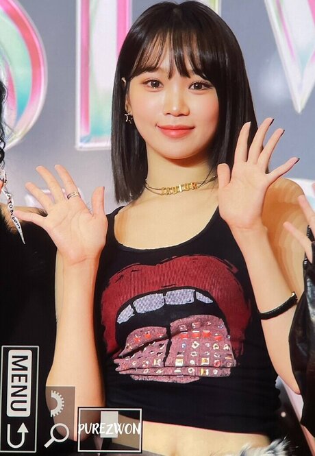 Kim Chaewon