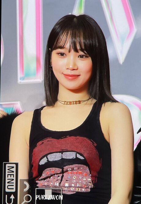 Nacktes geleaktes OnlyFans-Foto von Kim Chaewon