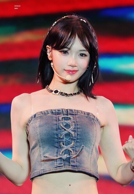 Kim Chaewon