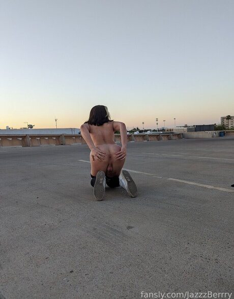 Nacktes geleaktes OnlyFans-Foto von Jazzzberrry