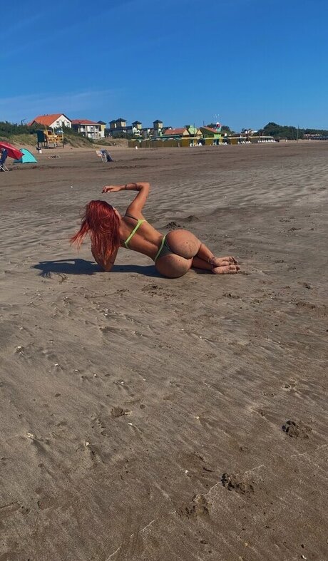 Nacktes geleaktes OnlyFans-Foto von Nahiarabrenn