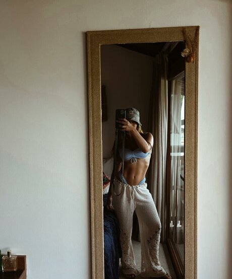 Camila Mayrink