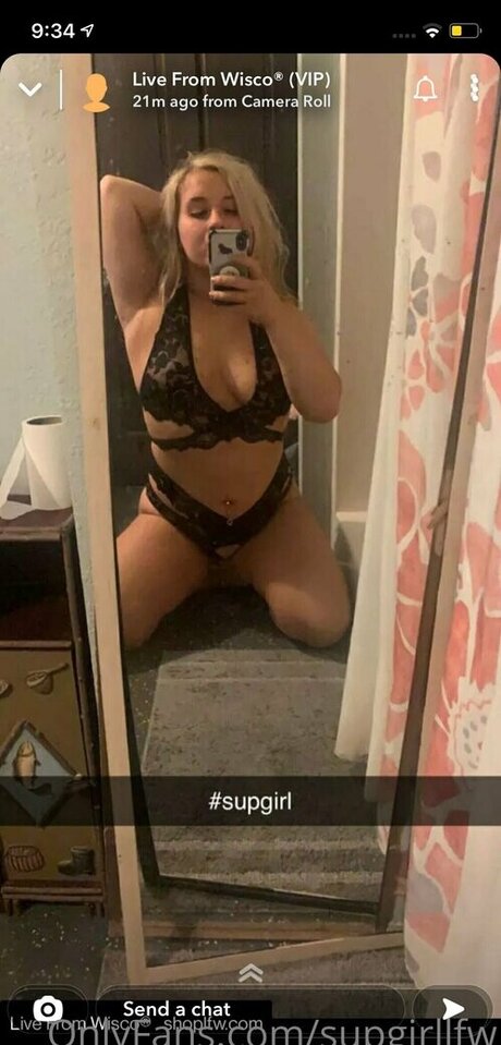 Nacktes geleaktes OnlyFans-Foto von Supgirllfw  Crystal Rose