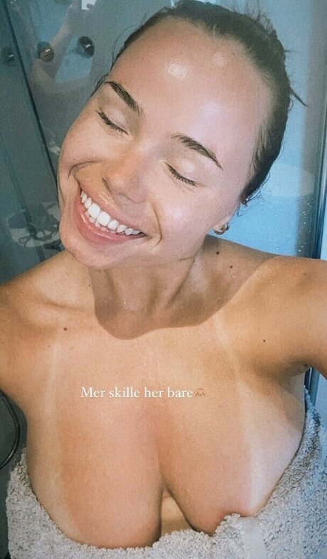 Nacktes geleaktes OnlyFans-Foto von Jana Kristina Heiland