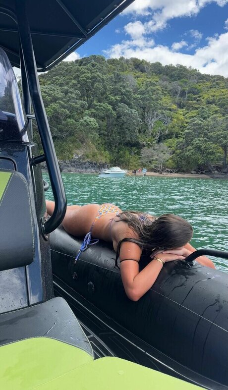 Lauramjj_