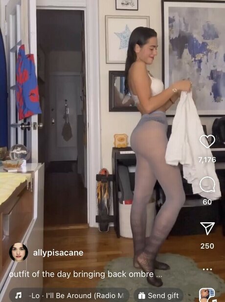 Nacktes geleaktes OnlyFans-Foto von Allyannamaria