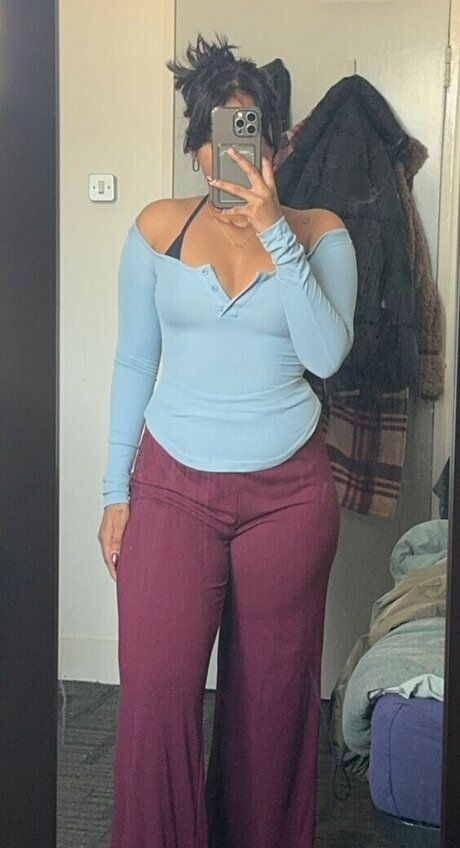 Nacktes geleaktes OnlyFans-Foto von Senoritasara
