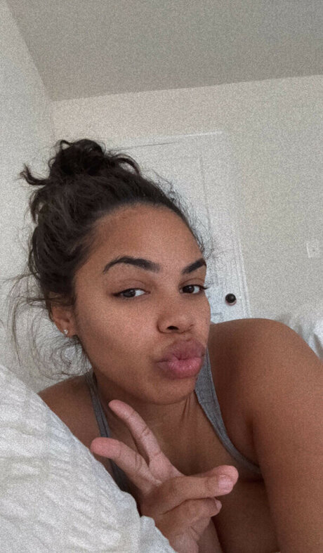 Nacktes geleaktes OnlyFans-Foto von Nuski