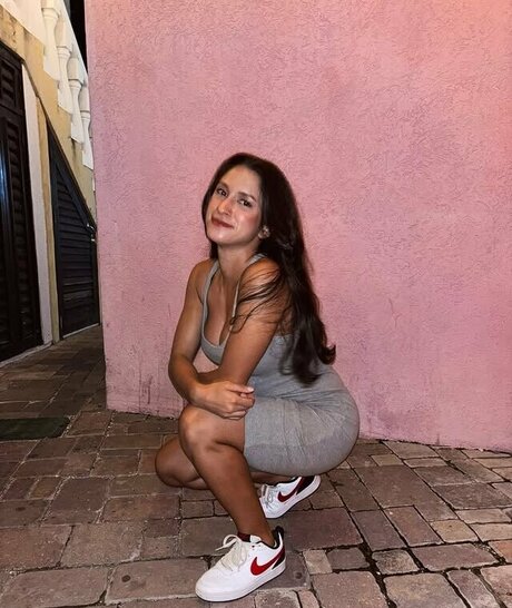 Nacktes geleaktes OnlyFans-Foto von Mikaelachavezt