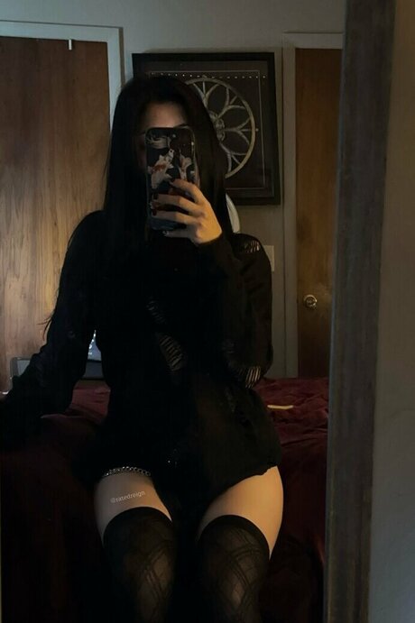 Nacktes geleaktes OnlyFans-Foto von Ratedreign