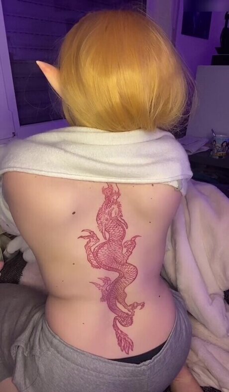 Nacktes geleaktes OnlyFans-Foto von Laurinchhhe
