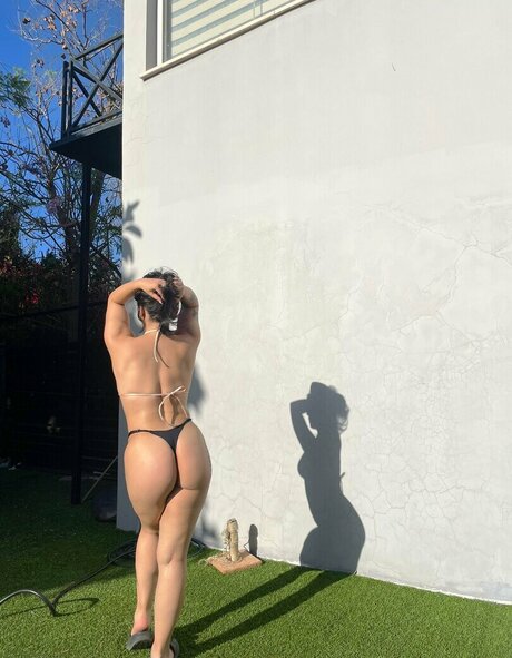 Nacktes geleaktes OnlyFans-Foto von Zeliharida
