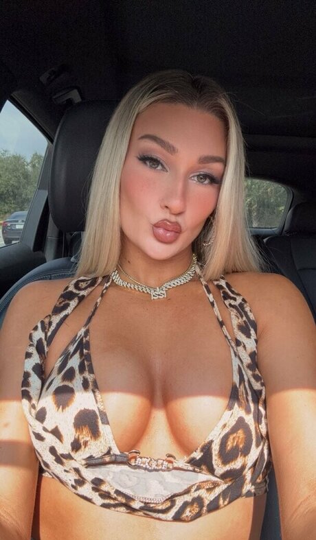 Izzi Dame