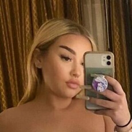 Nacktes geleaktes OnlyFans-Foto von Sage Dovina