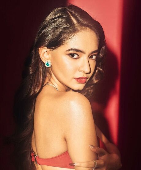 Anushka Sen