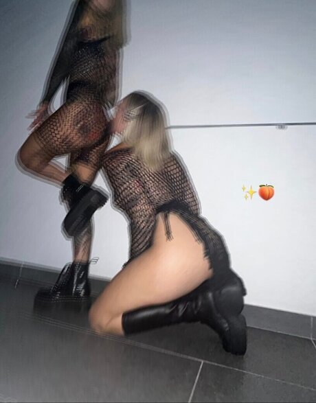 Carina_mthrfckr